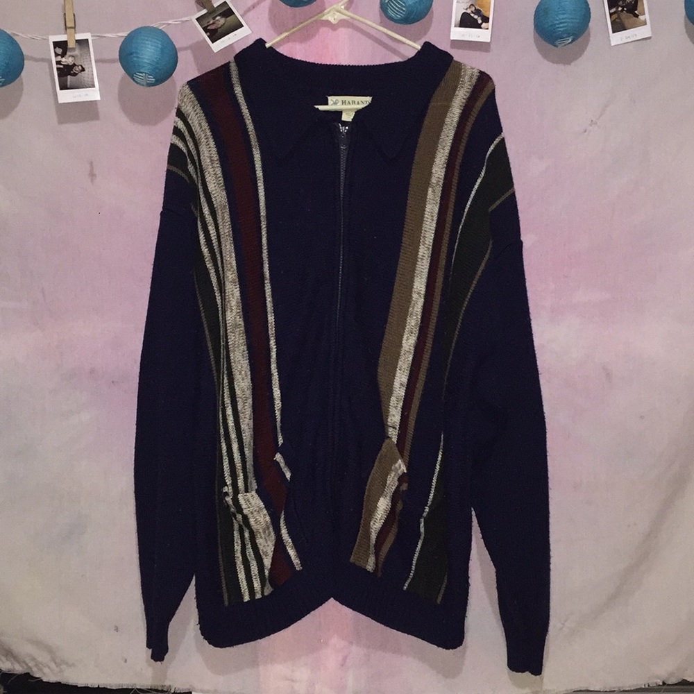 Beautiful vintage navy blue sweater